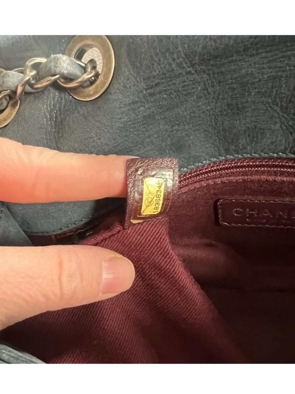 Authentic two tone lambskin Chanel bag - Picture 13 of 14